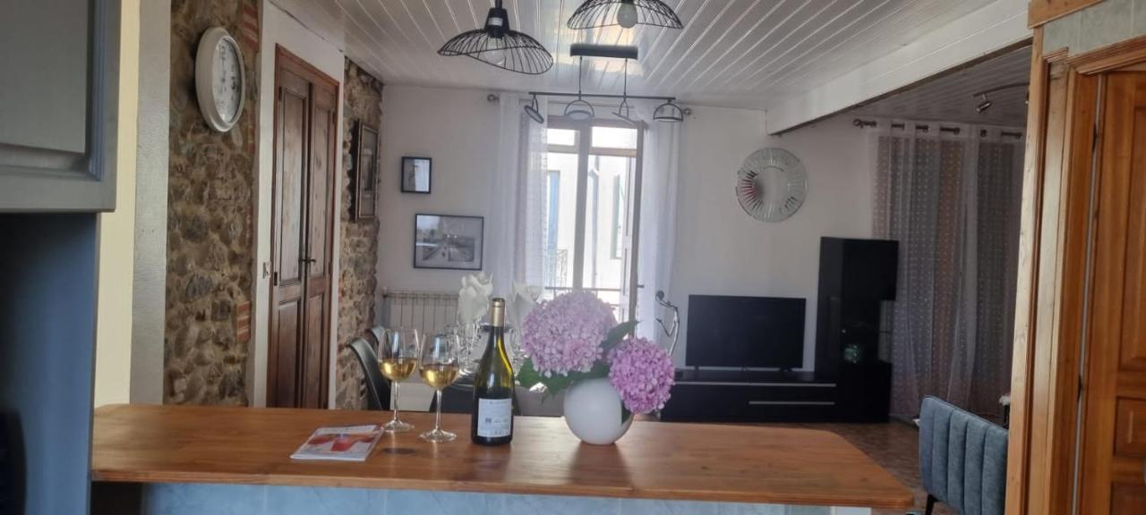 Maison De Ville Avec Garage Прад Экстерьер фото