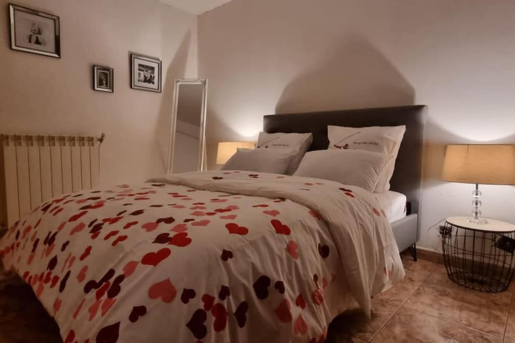 Maison De Ville Avec Garage Прад Экстерьер фото
